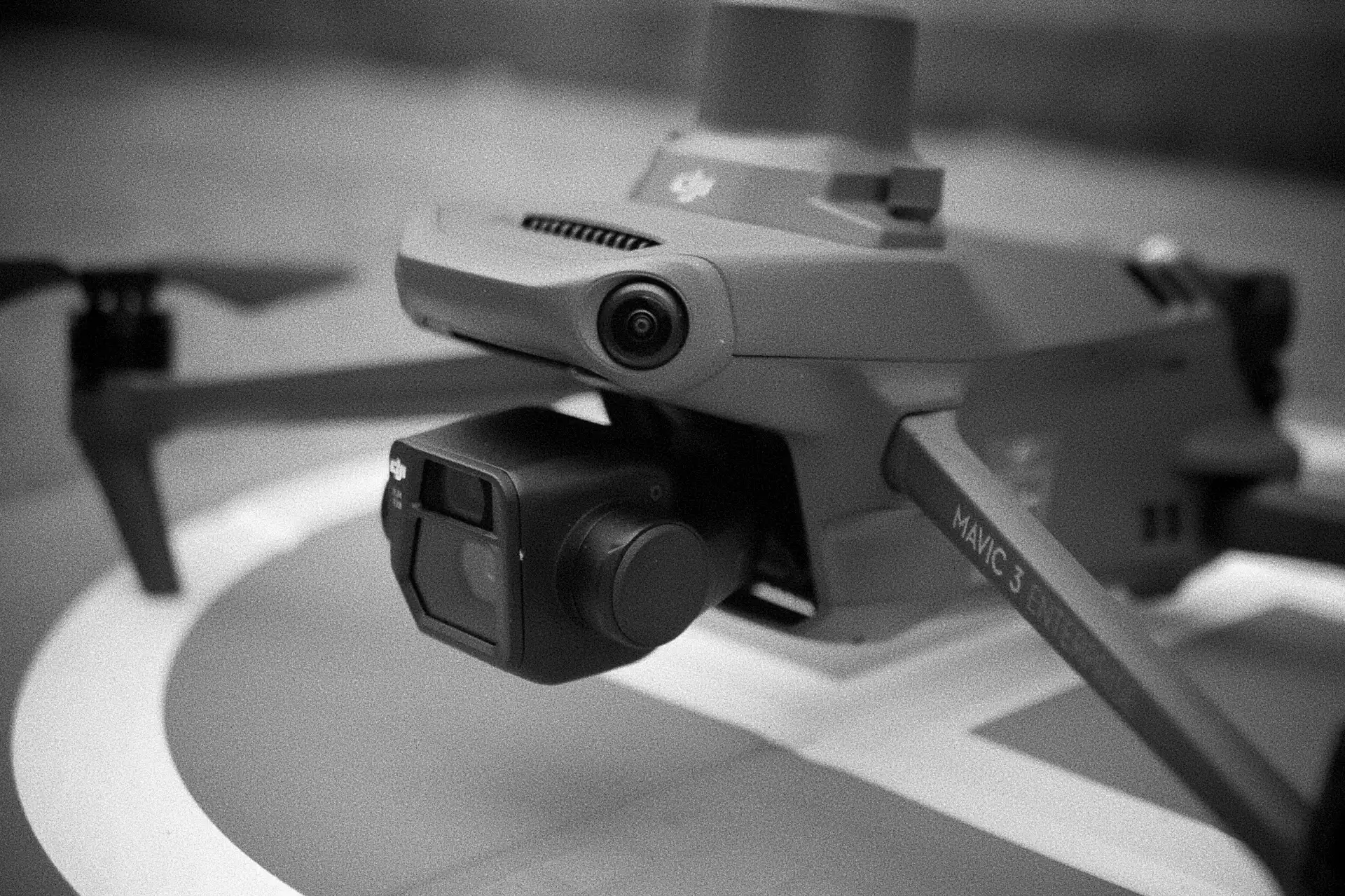 Module RTK monté sur le drone professionnel de Drones Icare